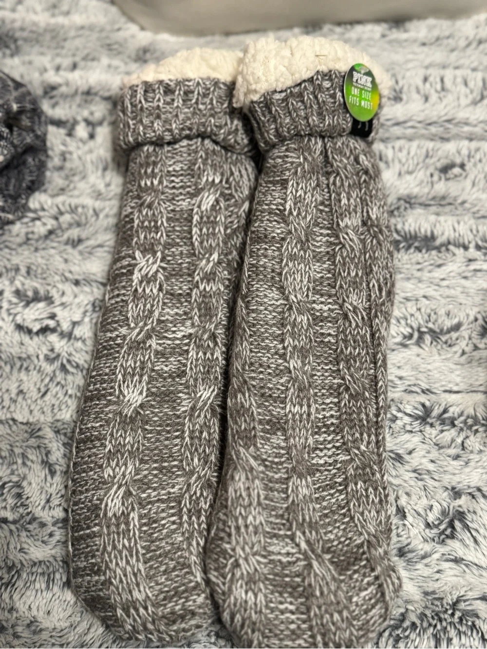 PINK Victoria's Secret Gray Knit Sherpa-Lined Cozy Socks